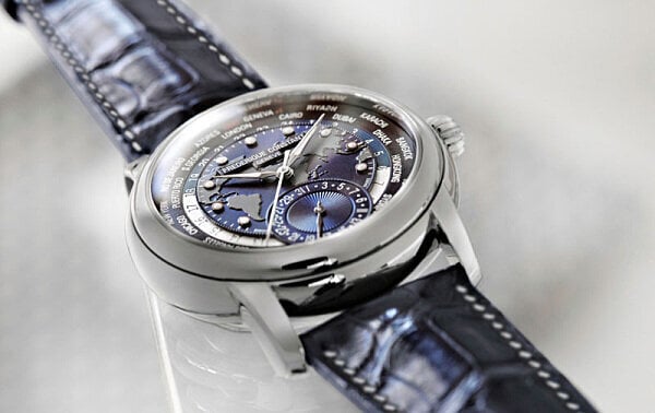 Vīriešu pulkstenis Frederique Constant Classics Manufacture Worldtimer, FC-718NWM4H6 cena un informācija | Vīriešu pulksteņi | 220.lv