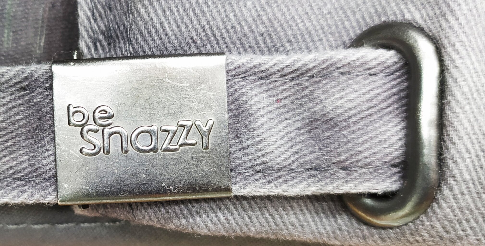 Unisex cepure ar nagu be Snazzy Love Moscato 56-60, sarkana cena un informācija | Vīriešu cepures, šalles, cimdi | 220.lv