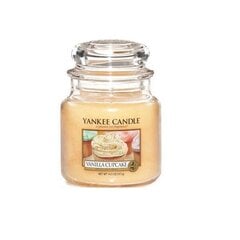 Aromātiska svece Yankee Candle Vanilla Cupcake, 411 g cena un informācija | Sveces un svečturi | 220.lv