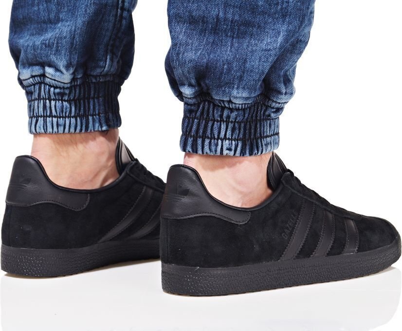 Sporta apavi vīriešiem Adidas Originals Gazelle M CQ2809, 65591, melni cena un informācija | Vīriešu kurpes, zābaki | 220.lv