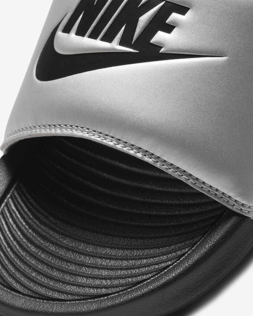 Pludmales čības sievietēm - Nike Victori One Slide Black Silver cena un informācija | Iešļūcenes, čības sievietēm | 220.lv