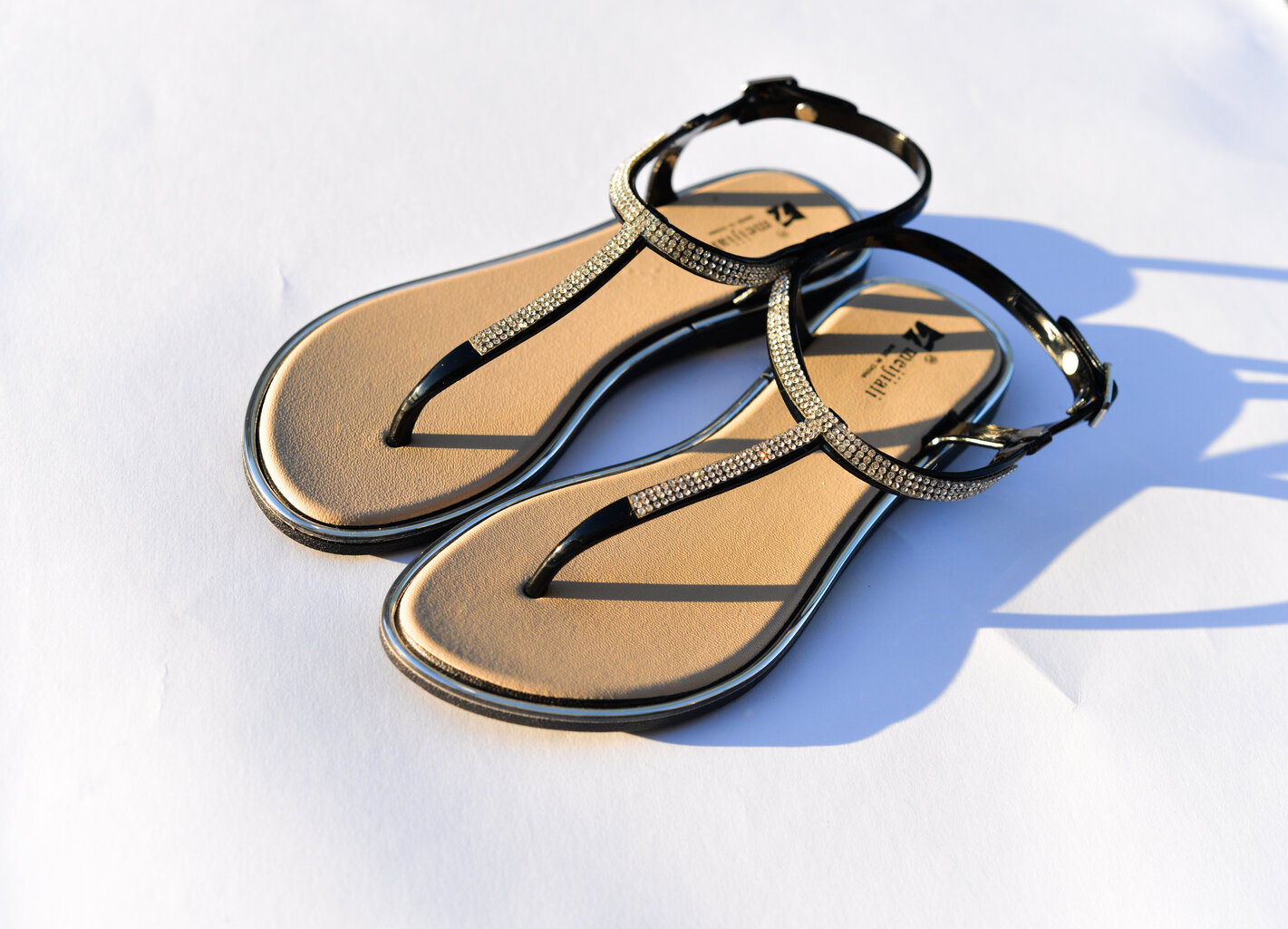 Sieviešu vasaras sandales cena | 220.lv