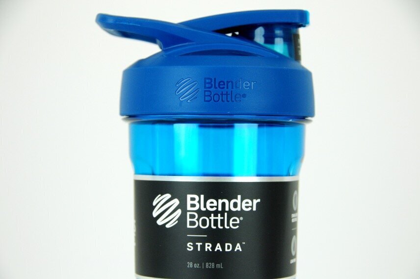 BlenderBottle Strada Tritan 820 ml. zils cena un informācija | Ūdens pudeles | 220.lv