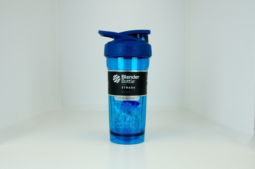 BlenderBottle Strada Tritan 820 ml. zils cena un informācija | Ūdens pudeles | 220.lv