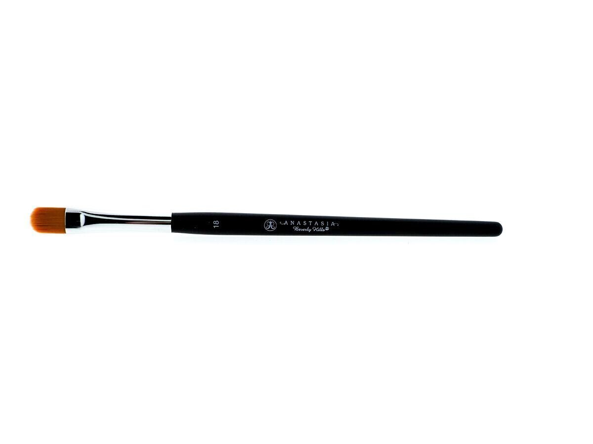 Acu ēnu otiņa Anastasia Beverly Hills Precise Concealer Brush 18 cena un informācija | Kosmētikas otas, sūkļi | 220.lv