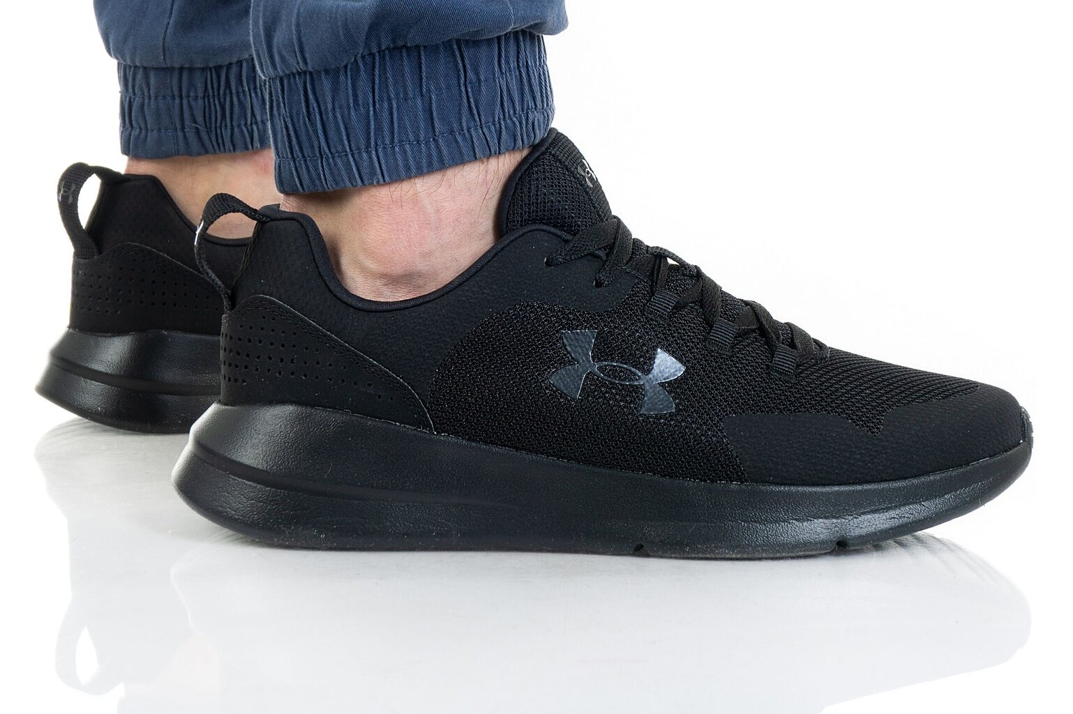 Kedas vīriešiem Under Armour UA Essential 3022954-004, melnas cena un informācija | Sporta apavi vīriešiem | 220.lv