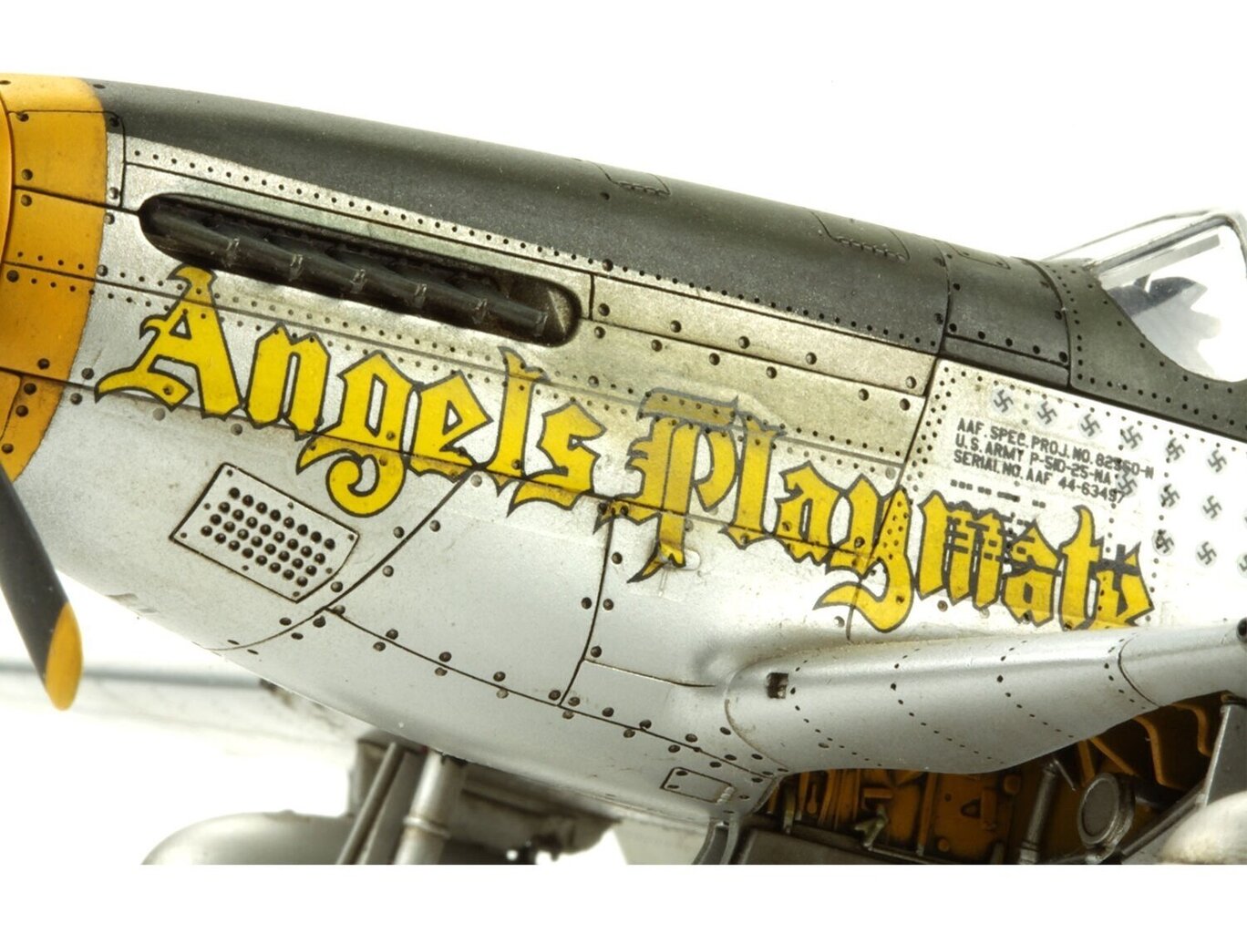 Meng Model - North American P-51D Mustang `Yellow Nose`, 1/48, LS-009 цена и информация | Konstruktori | 220.lv