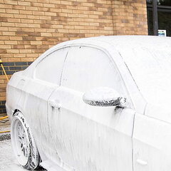 Dzirkstošais auto šampūns Meguiar's Ultimate Snow Foam Extreme Cling Delicate Clean Wash Shampoo, 946 ml cena un informācija | Auto ķīmija | 220.lv