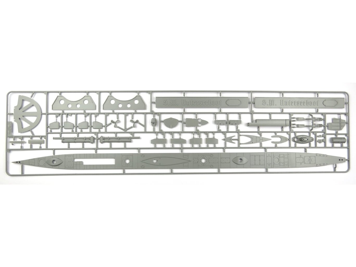 Das Werk - WWI German U-Boat SM U-9, 1/72, 72001 цена и информация | Konstruktori | 220.lv