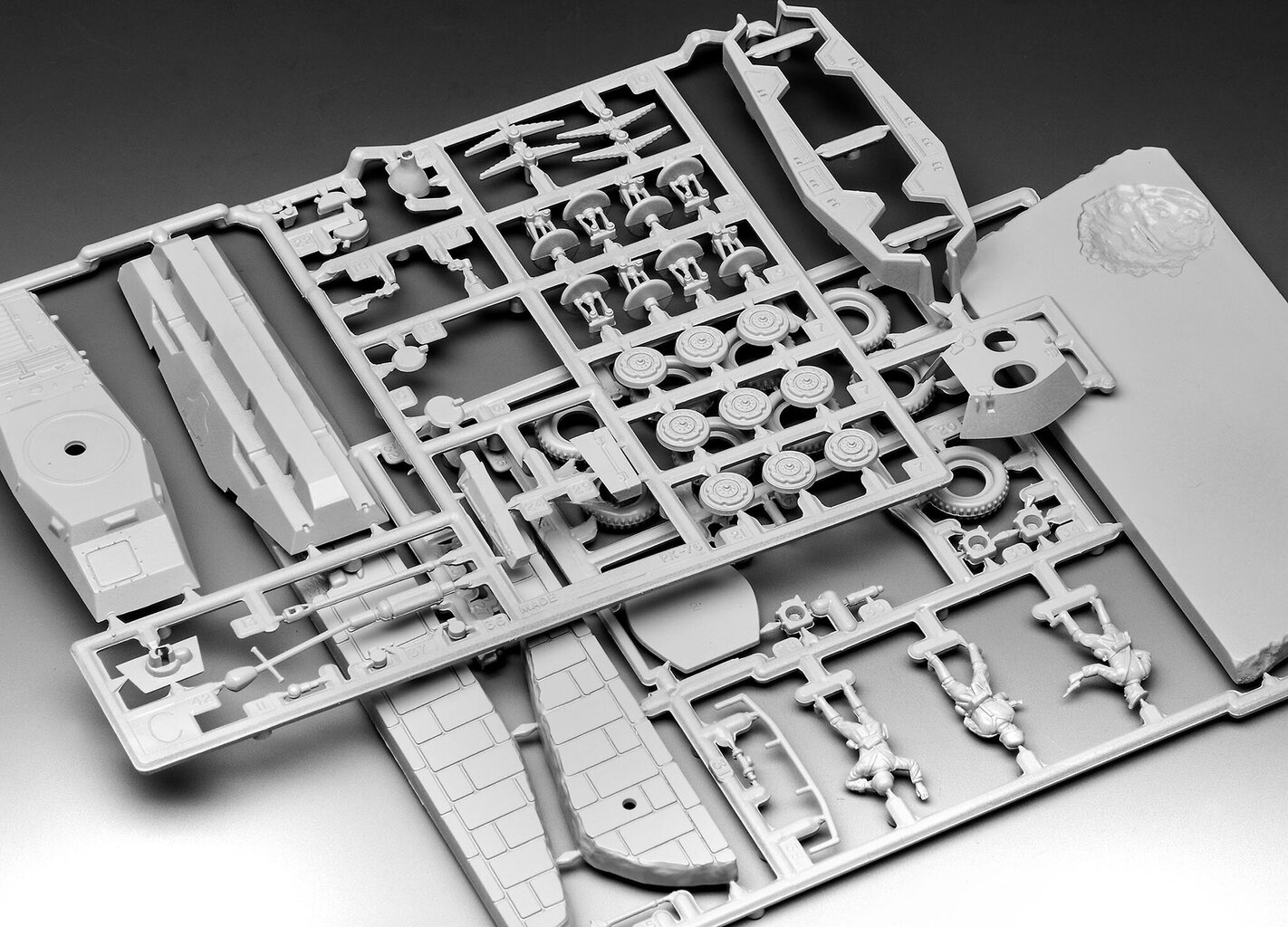 Revell Sd.Kfz. 234/2 Puma 1:76 cena un informācija | Konstruktori | 220.lv