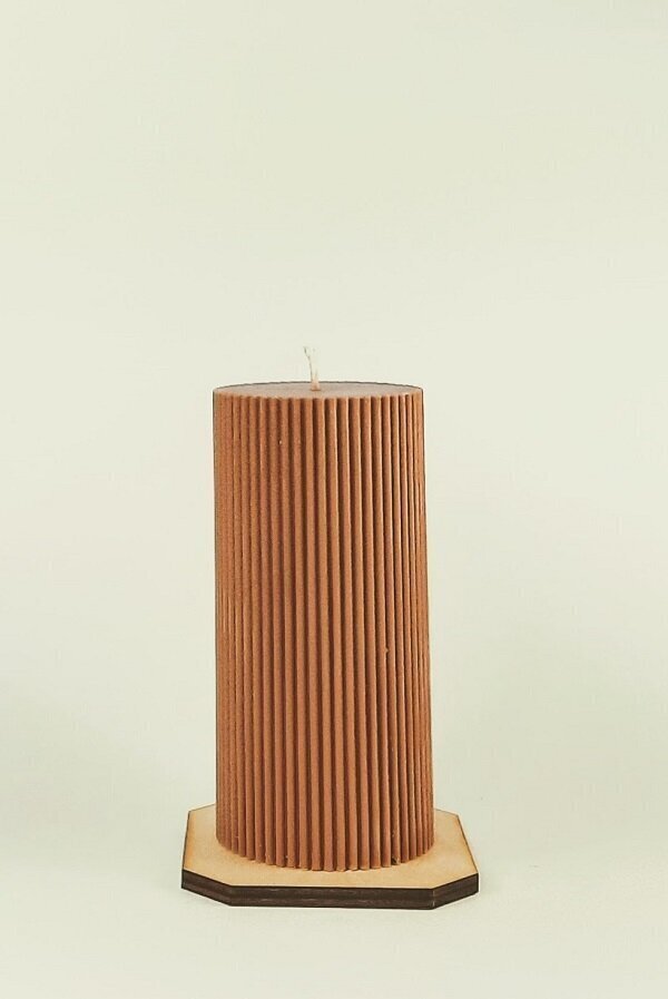Māla krāsas sojas vaska svece Cilindrs 7x14,5 cm. 490 g cena un informācija | Sveces un svečturi | 220.lv