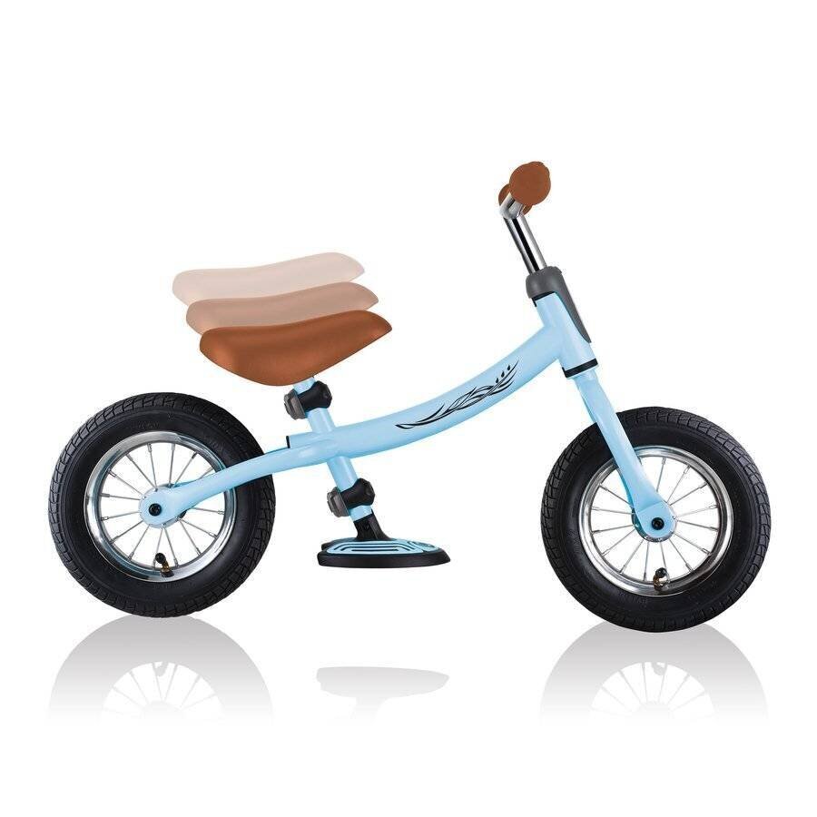 Balansa velosipēds Globber Go Bike Air Pastel Blue cena un informācija | Balansa velosipēdi | 220.lv