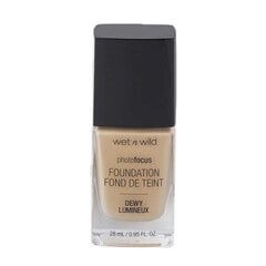 Šķidrs grima pamats Wet n Wild Photofocus Dewy, Soft Beige 30 ml cena un informācija | Grima bāzes, tonālie krēmi, pūderi | 220.lv