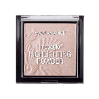 Izgaismojošs līdzeklis Wet n Wild MegaGlo, Blossom Glow cena un informācija | Bronzeri, vaigu sārtumi | 220.lv