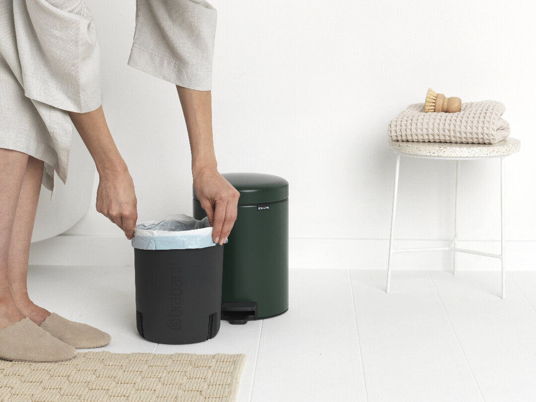 Brabantia atkritumu tvertne NewIcon 5L, tumši zaļā krāsā cena un informācija | Miskastes | 220.lv