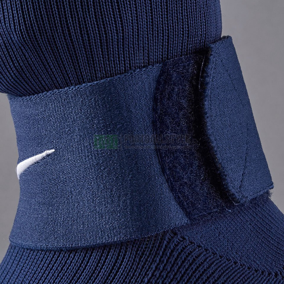 Aizsargi - Nike NK Guard Stay-II Blue SE0047 401 cena un informācija | Futbola formas un citas preces | 220.lv