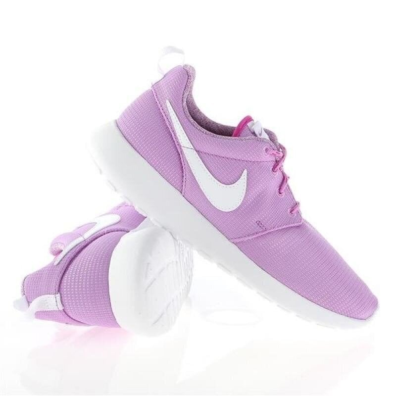 Sporta apavi sievietēm Nike Rosherun W 599729-503, violeti cena un informācija | Sporta apavi sievietēm | 220.lv