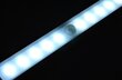 LED spuldze ar kustības detektoru • LED STRIP. automātiski izslēdzas pēc 15 s. • auksti balta gaisma • 80 lūmeni • 1W • # 3455 цена и информация | LED lentes | 220.lv