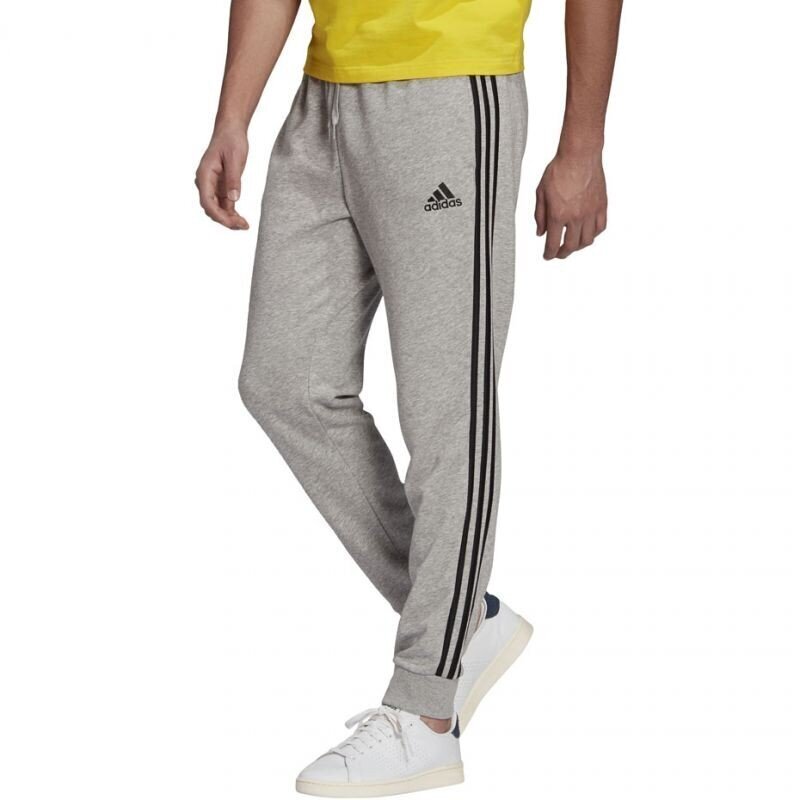 Sporta bikses vīriešiem Adidas Essentials Tapered Cuff 3 Stripes M GK8889, pelēki цена и информация | Sporta apģērbs vīriešiem | 220.lv