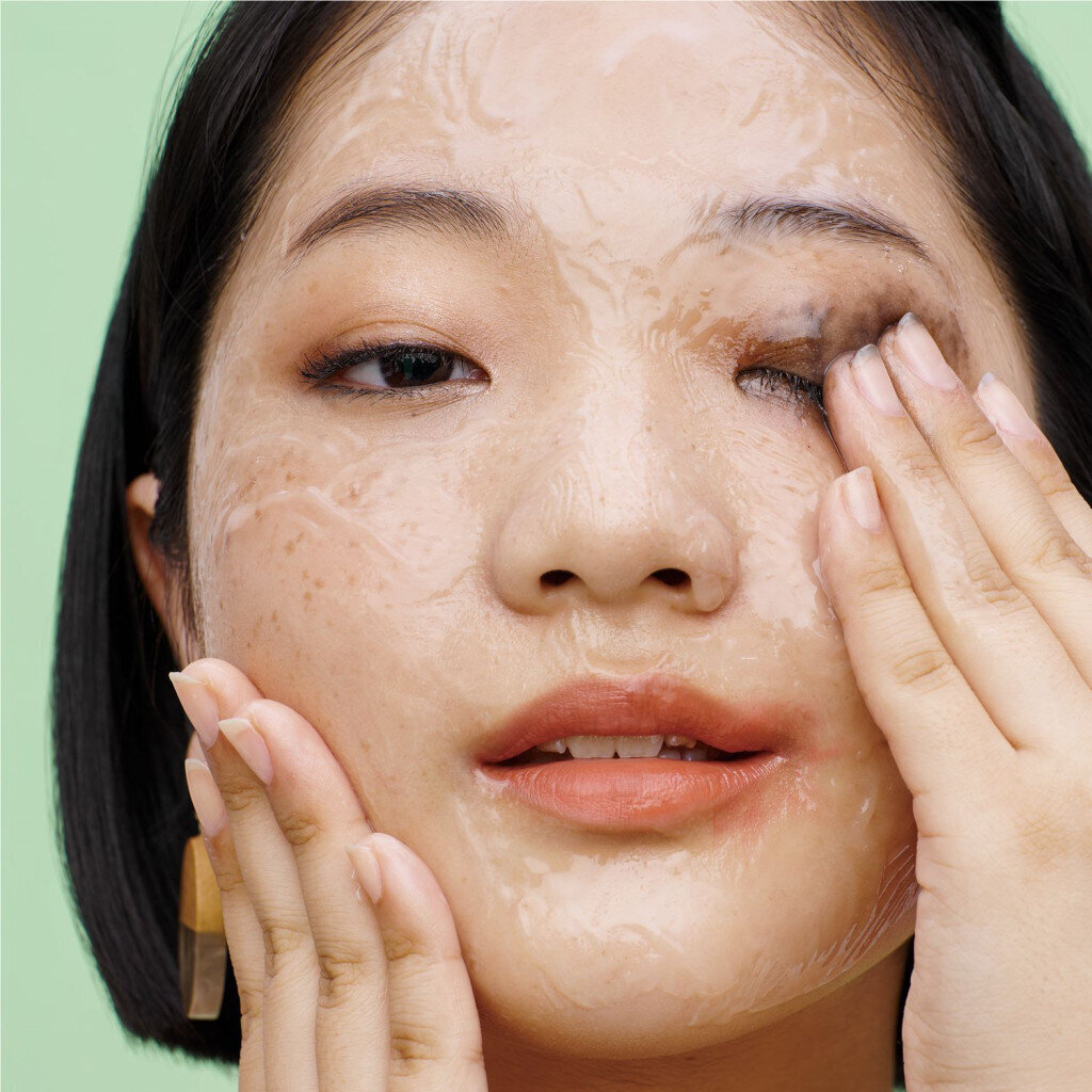 Sejas mazgāšanas līdzeklis Shiseido Waso Shikulime, 125 ml cena un informācija | Sejas ādas kopšana | 220.lv