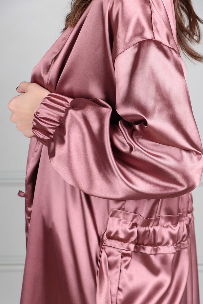 Ērts halāts ar platu gumiju un kabatām, rozā cena un informācija | Sieviešu halāti | 220.lv
