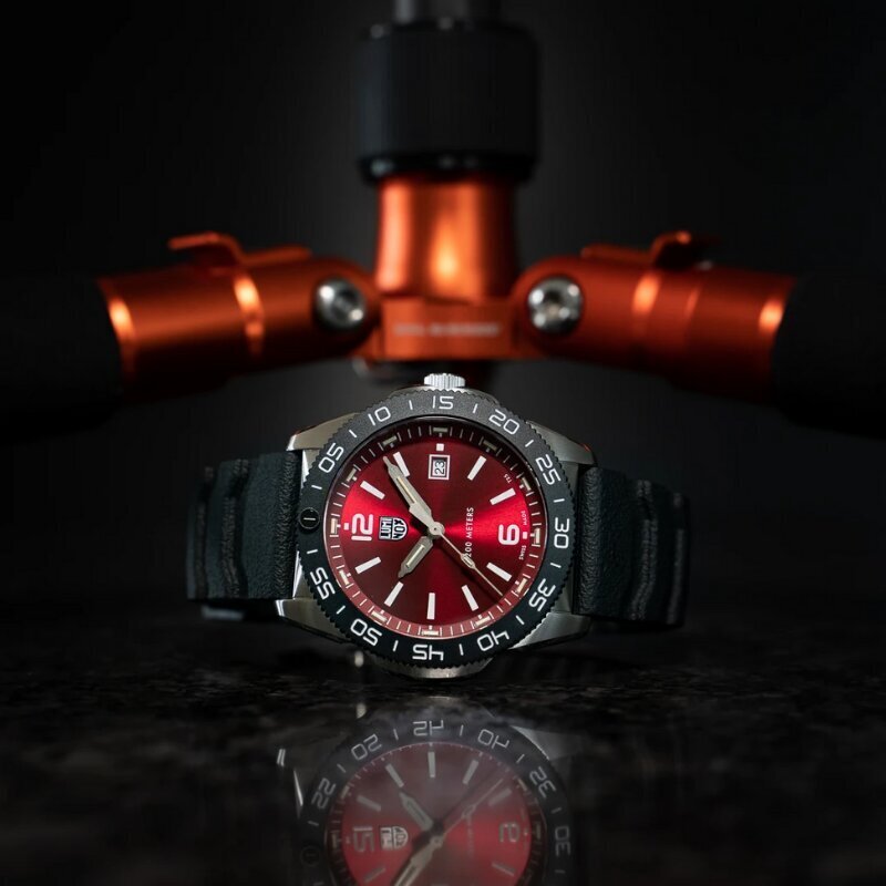 Vīriešu pulkstenis Luminox Pacific Diver XS.3135 cena un informācija | Vīriešu pulksteņi | 220.lv