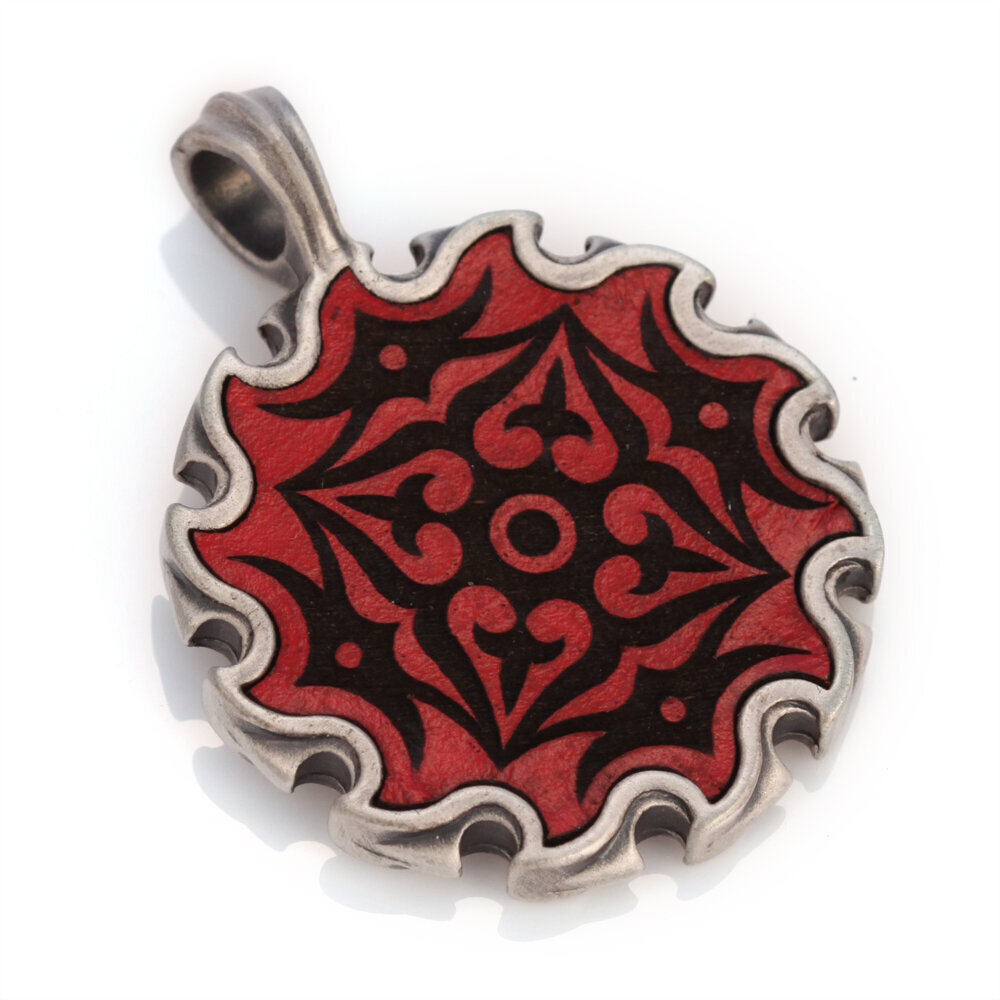 Bico "Grajagan Mandala" kulons ar sarkanu ādu (EL14 sarkans) cena un informācija | Kaklarotas | 220.lv