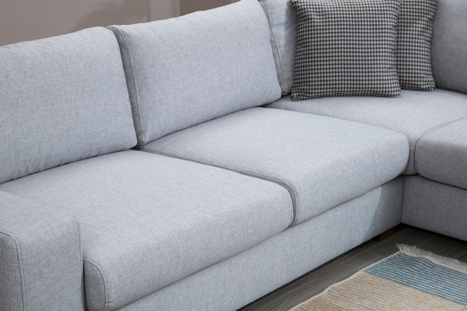 Stūra dīvāns Kalune Design Loop, gaiši pelēks cena un informācija | Stūra dīvāni | 220.lv
