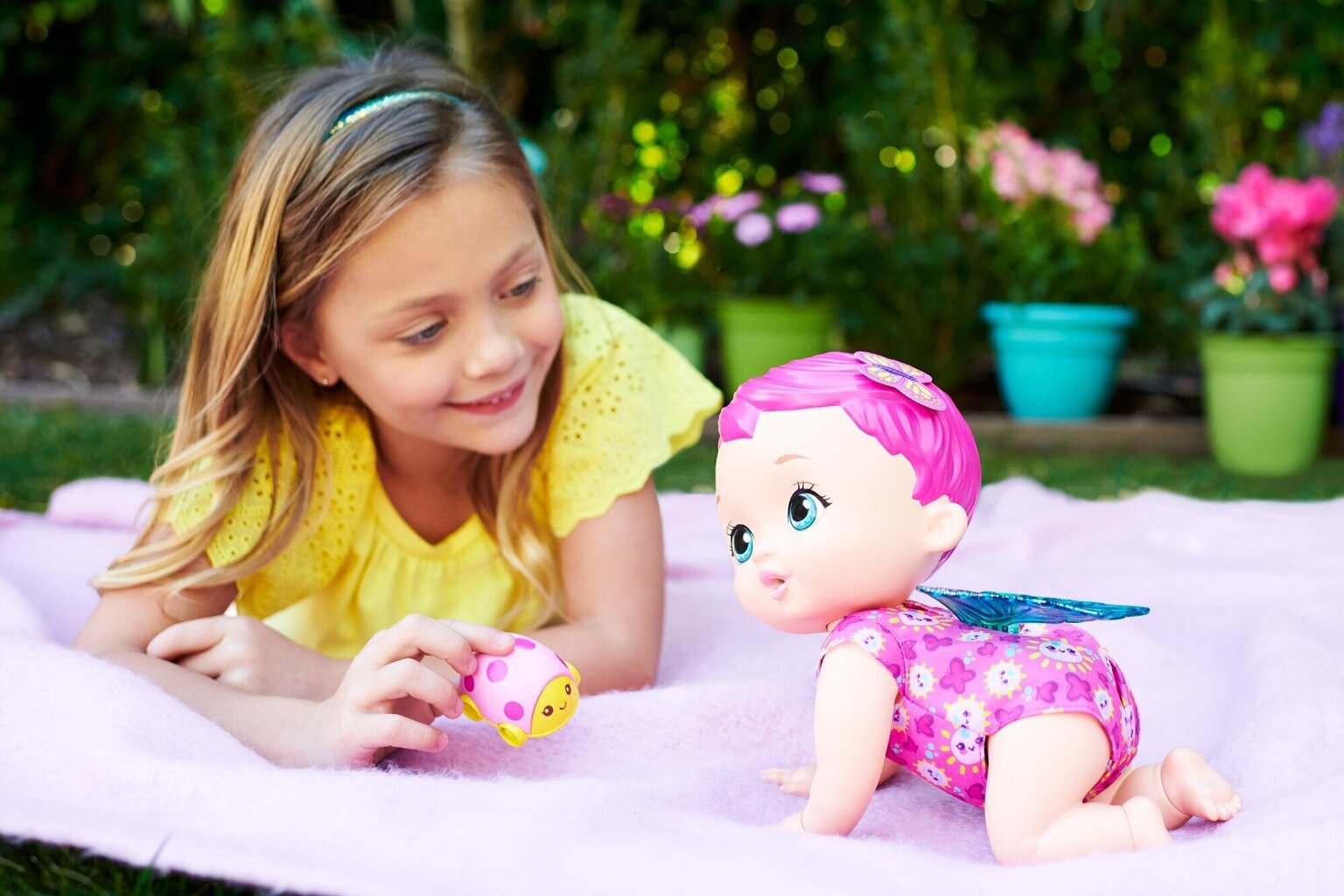 Rāpojoša lelle tauriņš My Garden Baby, rozā цена и информация | Rotaļlietas meitenēm | 220.lv