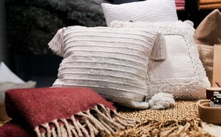 Luhta Home dekoratīvs spilvens Toohi, dabīgi balts, 45 х 45 cm cena un informācija | Dekoratīvie spilveni un spilvendrānas | 220.lv