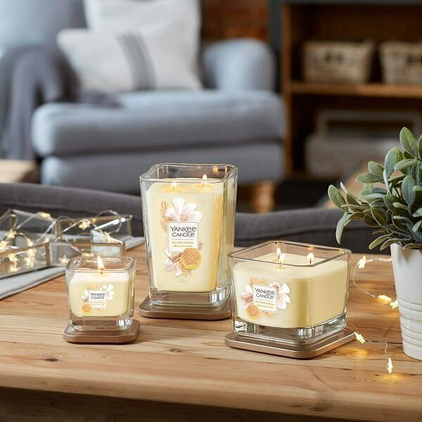 Aromātiskā svece Yankee Candle Rice Milk & Honey 96 g cena un informācija | Sveces un svečturi | 220.lv