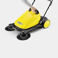 Mehāniska stumjamā slota Karcher S 4 Twin 2 in 1 цена и информация | Пылесосы для сбора листьев, измельчители веток, очистители тротуарной плитки | 220.lv