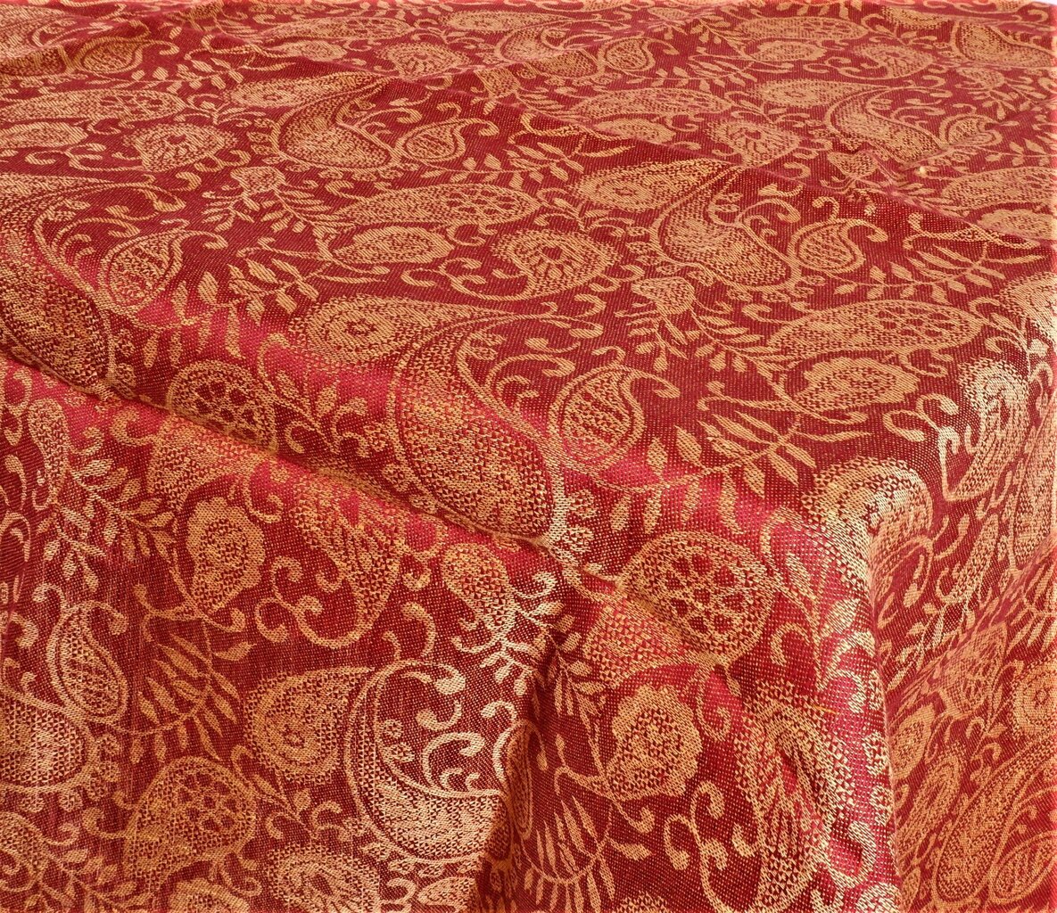 Lina galdauts, sarkanā krāsā, 140x140 cm. cena un informācija | Galdauti, salvetes | 220.lv