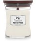 WoodWick aromātiska svece White Tea & Jasmine, 275 g цена и информация | Sveces un svečturi | 220.lv