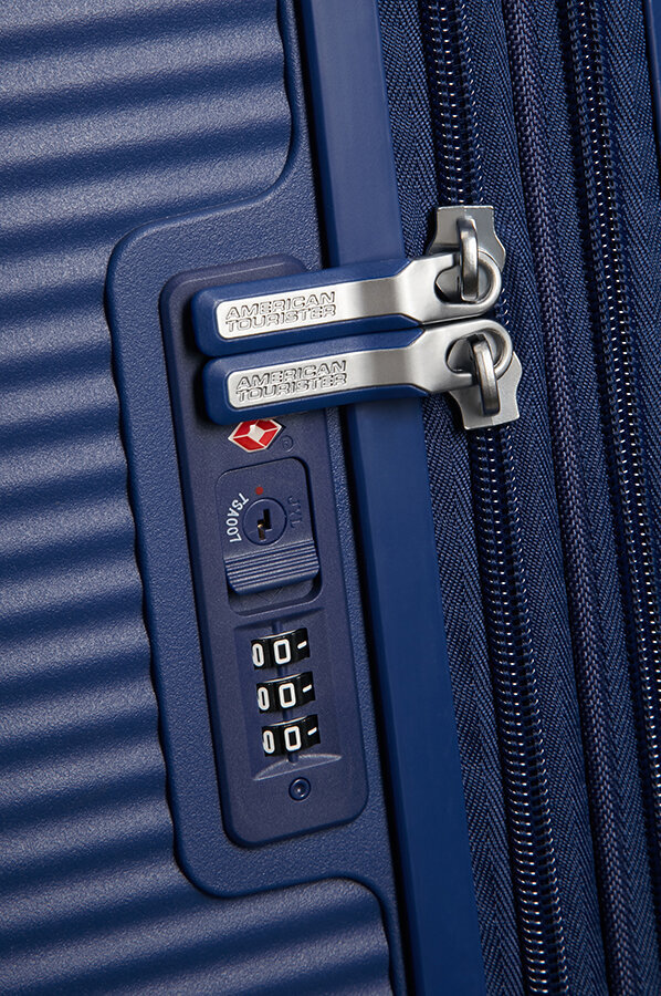 American Tourister vidējā lieluma ceļojumu koferis Soundbox Spinner Expandable 67 cm, zilā krāsā цена и информация | Koferi, ceļojumu somas | 220.lv