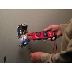 Milwaukee 2205-40 spaiļu multimetrs elektriķiem cena un informācija | Rokas instrumenti | 220.lv