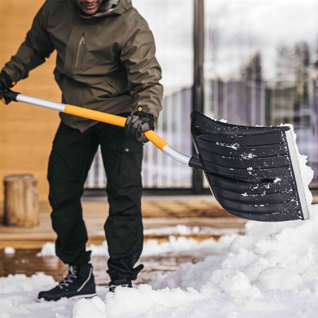 Sniega lāpsta Fiskars X-series cena un informācija | Sniega lāpstas, stūmēji | 220.lv