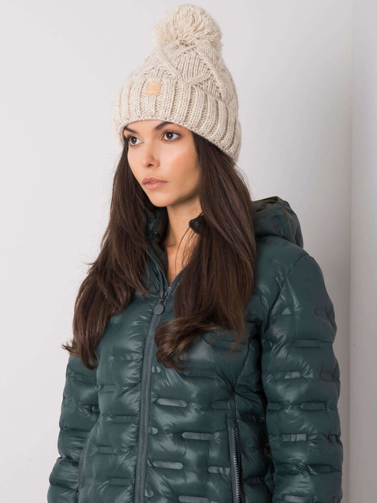 Bēša siltināta ziemas cepure цена и информация | Sieviešu cepures | 220.lv