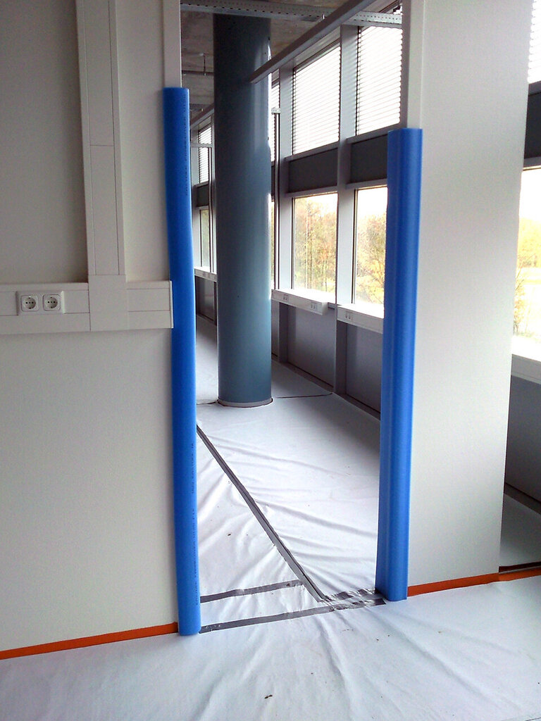 Durvju aiļu un kāpņu margu aizsargs Easydek, 0,045x2 m cena un informācija | Piederumi krāsošanai | 220.lv