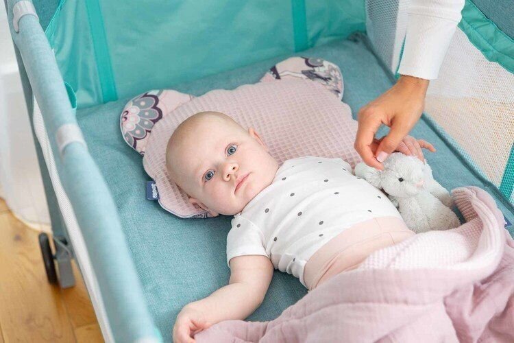 Manēža-ceļojumu gultiņa Caretero Basic Plus, grafīta cena un informācija | Manēžas | 220.lv