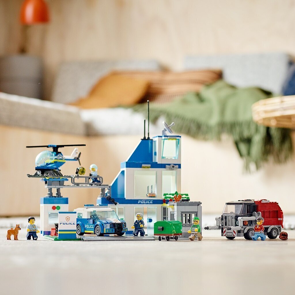 Конструктор LEGO® City 60316 Полицейский участок цена | 220.lv