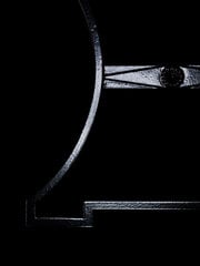 Черно-лакированная скамейка из переработанного алюминия и из серой лакированной сосны цена и информация | Скамейки | 220.lv