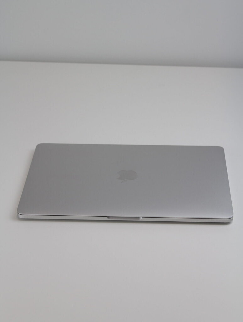 MacBook Pro 2017 Retina 13" 2xUSB-C - Core i5 2.3GHz / 8GB / 256GB SSD / INT / Silver (lietotas, stāvoklis A) cena un informācija | Portatīvie datori | 220.lv