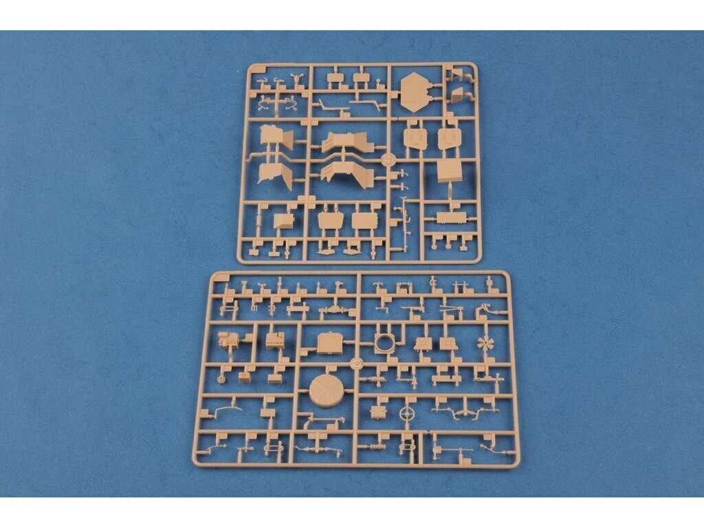 Hobbyboss - German Sd.Kfz.221 Leichter Panzerspähwagen (1st Series), 1/35, 83811 cena un informācija | Konstruktori | 220.lv