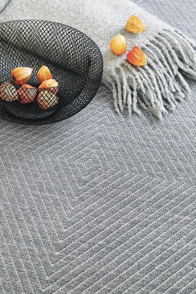 Divpusējais šenila paklājs Narma smartWeave Vivva, sudraba krāsā - dažādi izmēri, Narma kahepoolne smartWeave® šenillvaip Vivva, hõbedane, 100 x 160 cm cena un informācija | Paklāji | 220.lv