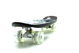 Pennyboard - skrituļdēlis 65 cm, ar izgaismotiem riteņiem un rokturi cena un informācija | Skrituļdēļi | 220.lv