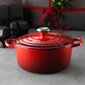 Le Creuset apaļš čuguna katls, Ø24 cm, 4,2L, sarkans cena un informācija | Katli, tvaika katli | 220.lv