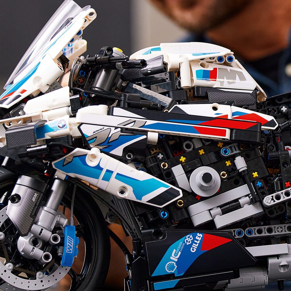 42130 LEGO® Technic BMW M 1000 RR цена | 220.lv