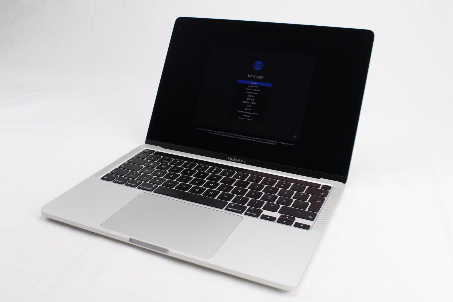 MacBook Pro 2020 Retina 13" 2xUSB-C - M1 / 8GB / 512GB SSD / SWE / Silver (lietots, stāvoklis A) cena un informācija | Portatīvie datori | 220.lv