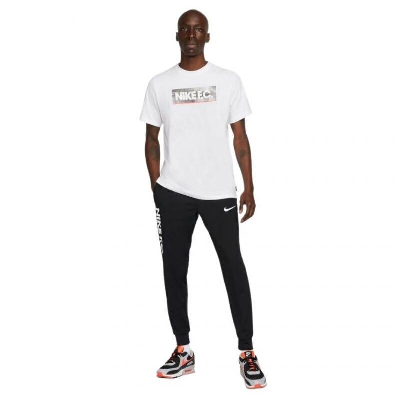 Sporta T-krekls vīriešiem Nike NK Fc Tee Seasonal Block M DH7444, balts цена и информация | Sporta apģērbs vīriešiem | 220.lv